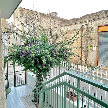 Apartamento A Due Passi Da Bari - La Casa Della Nonna Al 39 *